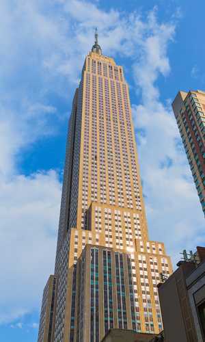 Hop off at New York attractions, museums, and landmarks with a hop-on hop-off bus tour – Convenient stops and sightseeing in 2026